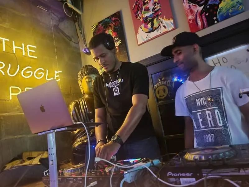 DJ VAULTAGE