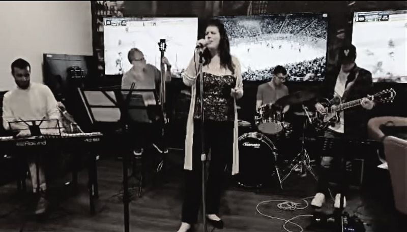 Jazz vocal and band set, easy listening for dinner or drinks