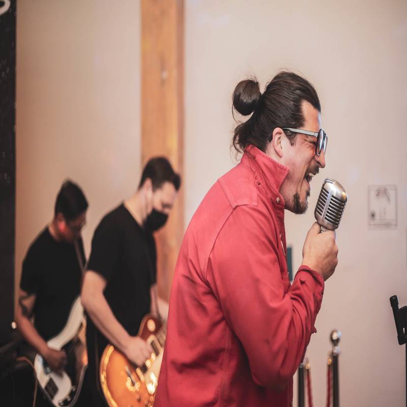ROBOTS AND GODS are an original, Vancouver based rock band, featuring vocals, guitar, synths, bass and drums